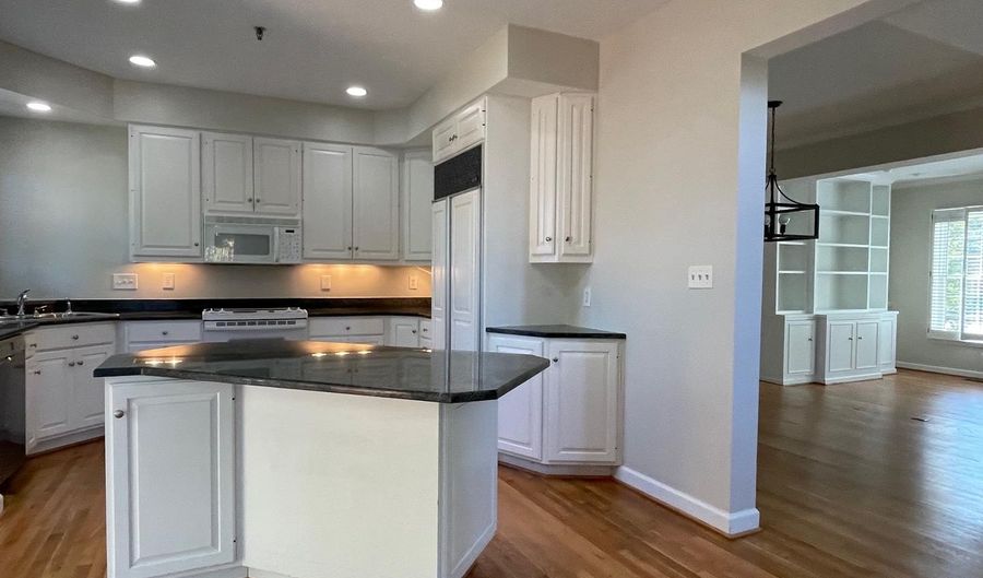 9715 WHITLEY PARK Pl #TH-11, Bethesda, MD 20814 - 3 Beds, 4 Bath