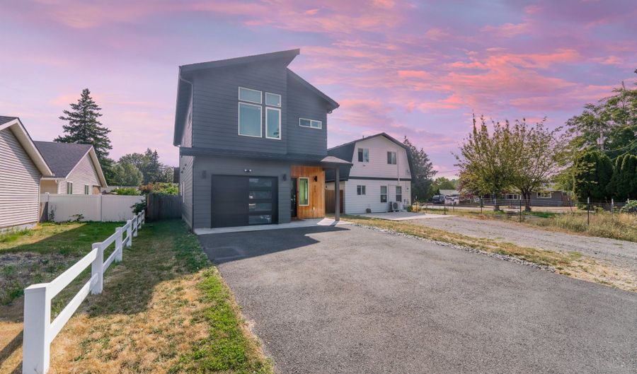 213 SE 1ST Ave, Battle Ground, WA 98604 - 3 Beds, 3 Bath