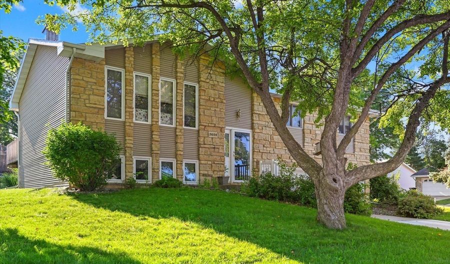 2600 Autumn, Asbury, IA 52002 - 3 Beds, 2 Bath