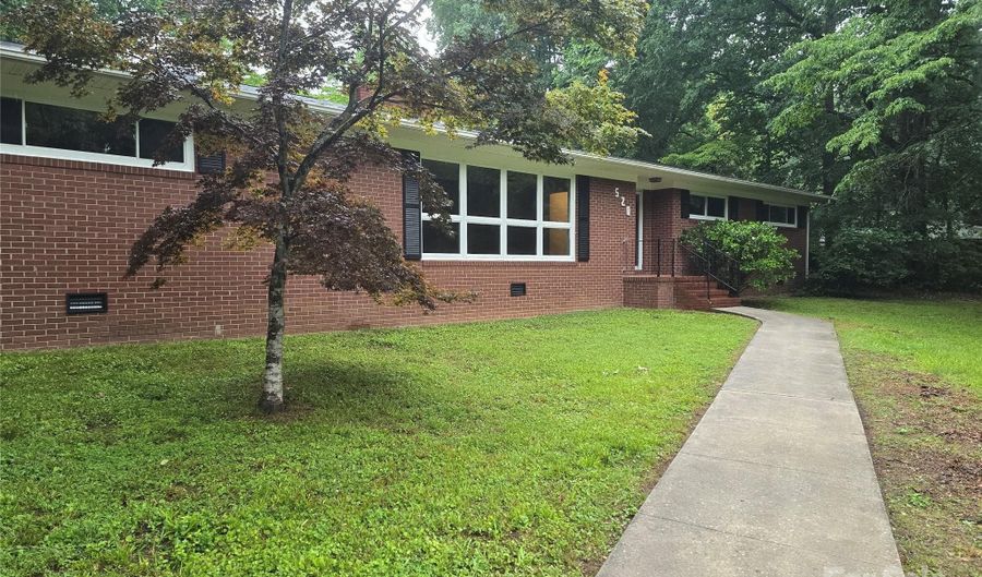 520 Crestview Dr, Albemarle, NC 28001 - 3 Beds, 2 Bath