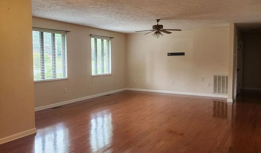 825 WANDERING Ln, Beaver, WV 25813 - 3 Beds, 3 Bath