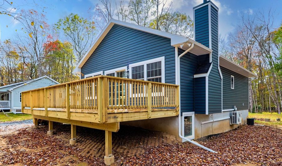 77 PARKER Trl, Albrightsville, PA 18210 - 2 Beds, 1 Bath