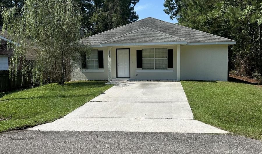 6263 E Newton St, Bay St. Louis, MS 39520 - 3 Beds, 2 Bath