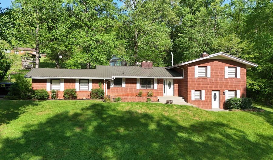 513 Sharp Gap Rd, Barbourville, KY 40906 - 4 Beds, 3 Bath