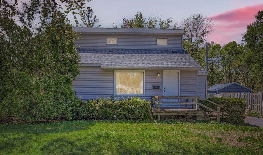 900 Park St, Anoka, MN 55303 - 3 Beds, 2 Bath
