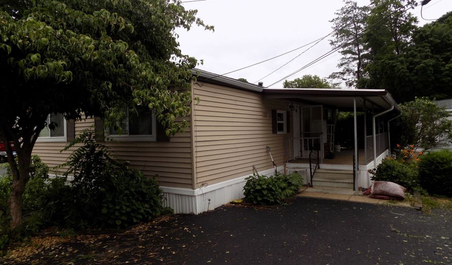 7 Andrews St Lot 26, Bristol, CT 06010 - 3 Beds, 2 Bath
