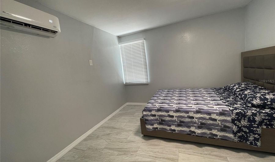 2485 HIGHLAND ACRES Dr B, Clearwater, FL 33761 - 1 Beds, 1 Bath