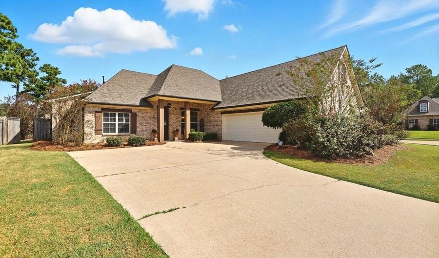 205 Wellington Way, Brandon, MS 39047 - 4 Beds, 3 Bath