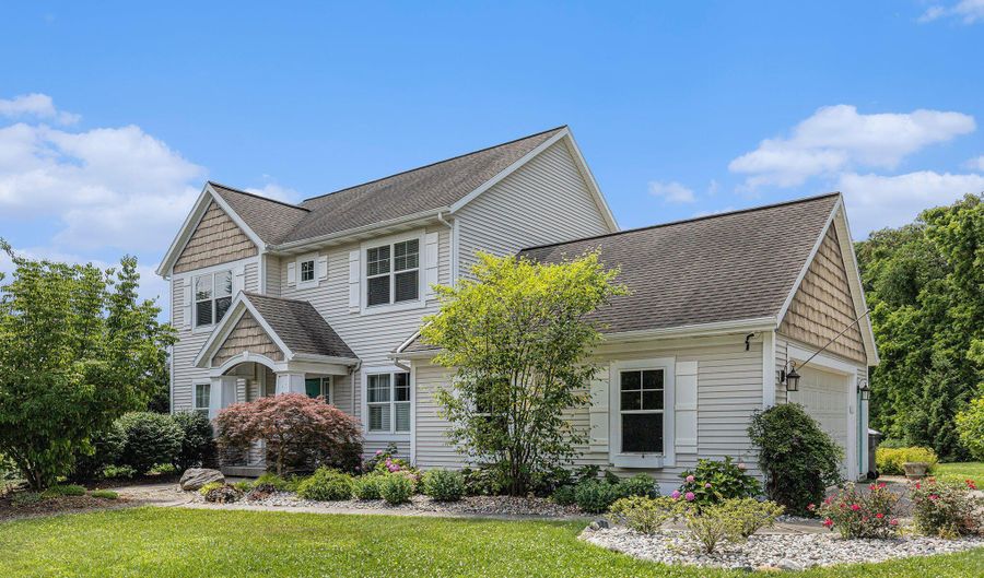 8608 52nd St SE, Ada, MI 49301 - 4 Beds, 4 Bath