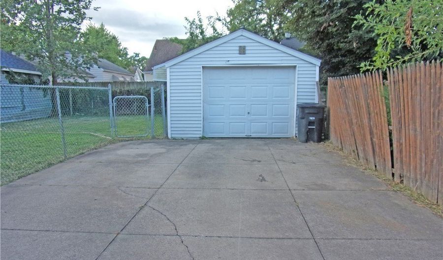 936 Jason Ave, Akron, OH 44314 - 3 Beds, 2 Bath