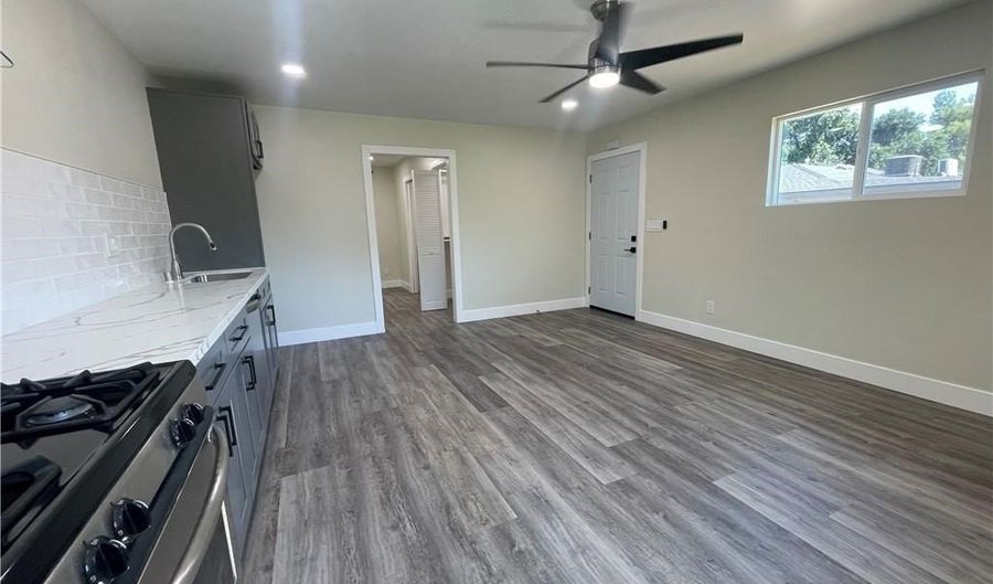 2155 Summit Ave, Altadena, CA 91001 - 1 Beds, 1 Bath