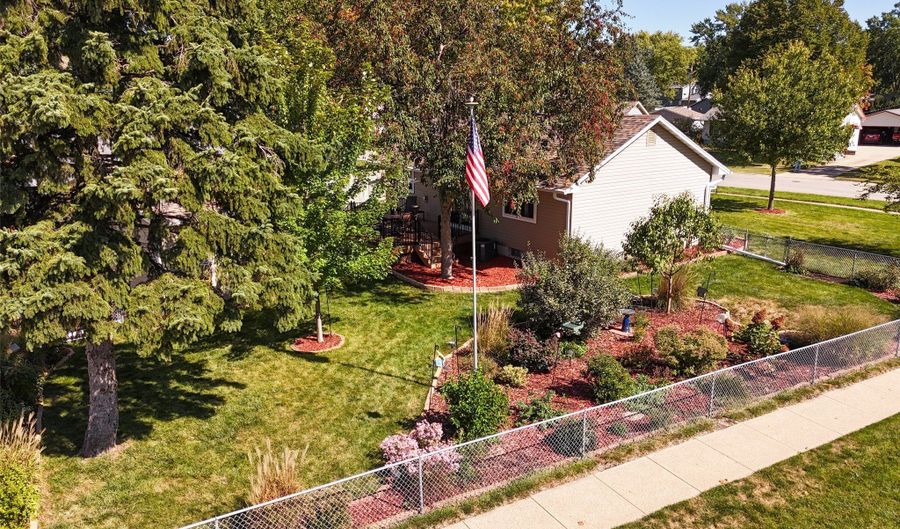 1206 3rd Ave SE, Altoona, IA 50009 - 3 Beds, 1 Bath