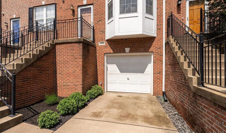 43122 FOREST EDGE Sq, Ashburn, VA 20148 - 3 Beds, 4 Bath