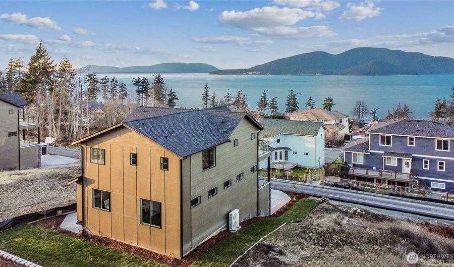 3706 W 3rd St, Anacortes, WA 98221 - 3 Beds, 4 Bath