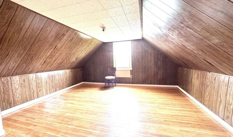 47884 303rd St, Alcester, SD 57001 - 4 Beds, 2 Bath