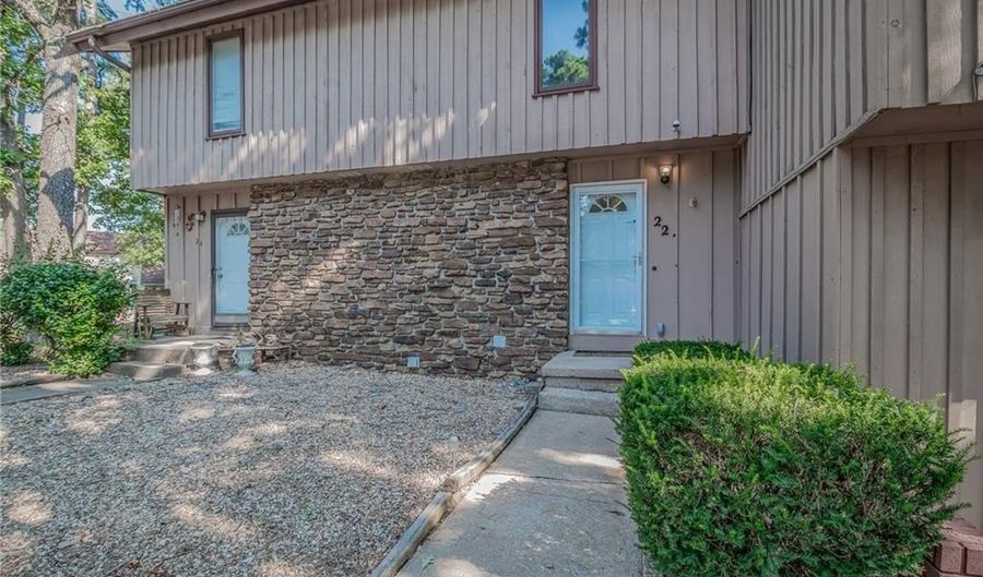 22 Britten Cir, Bella Vista, AR 72715 - 3 Beds, 3 Bath