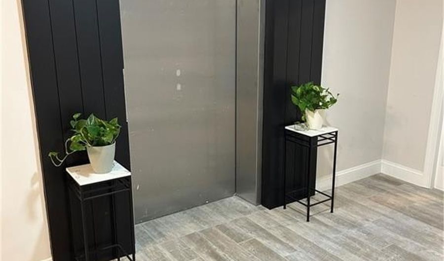 9 Joseph N Zenga Jr Blvd 109, East Greenwich, RI 02818 - 2 Beds, 2 Bath