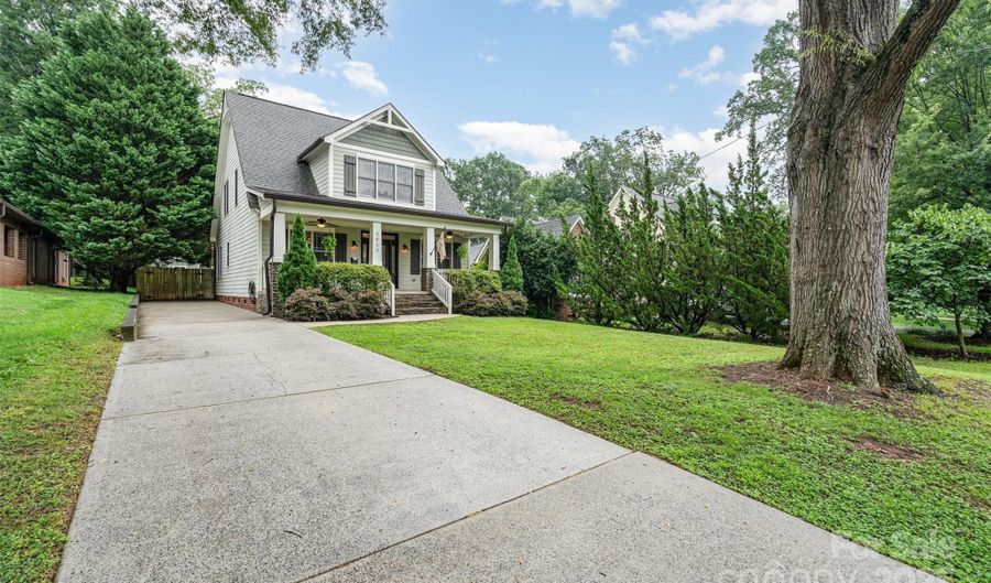 3613 Commonwealth Ave, Charlotte, NC 28205 - 4 Beds, 3 Bath
