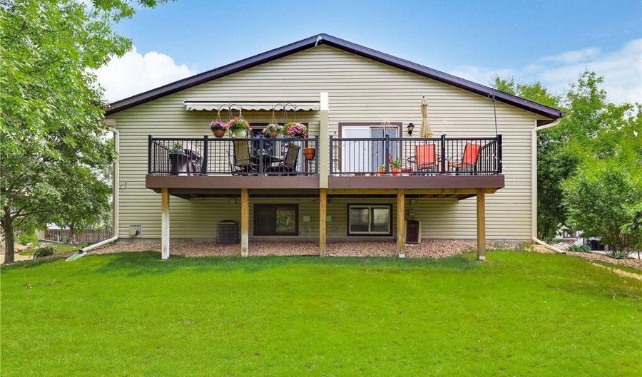3636 15th Avenue Ct, Anoka, MN 55303 - 2 Beds, 2 Bath