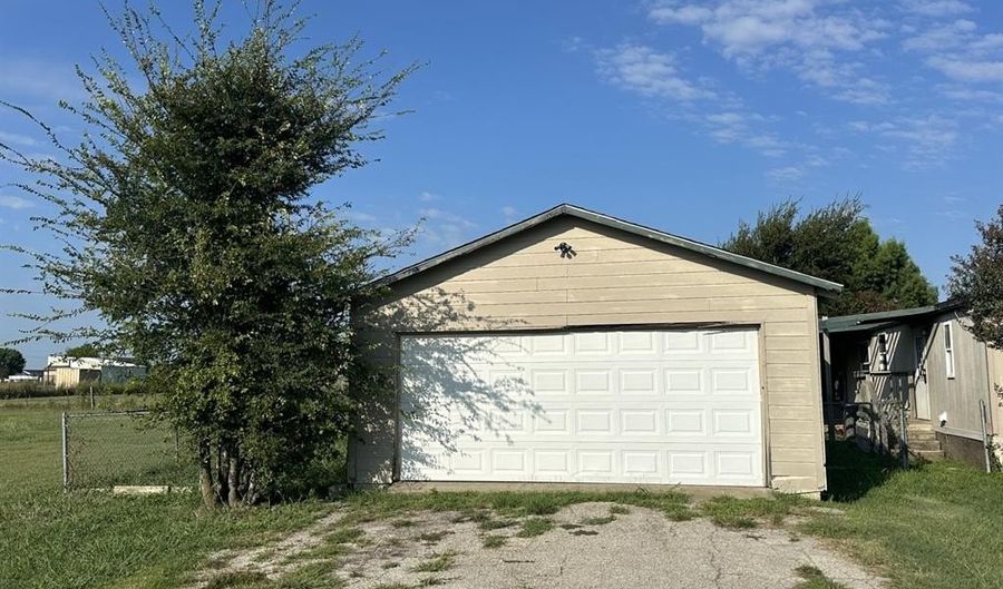 9208 E Fm 917, Alvarado, TX 76009 - 3 Beds, 2 Bath