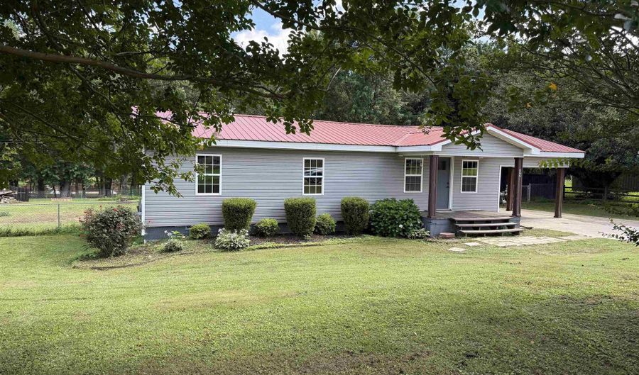 377 Shoal Creek Rd, Arab, AL 35016 - 3 Beds, 2 Bath