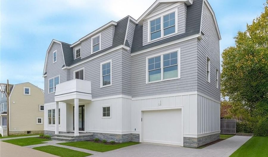 6 Sharon Ct, Newport, RI 02840 - 4 Beds, 4 Bath