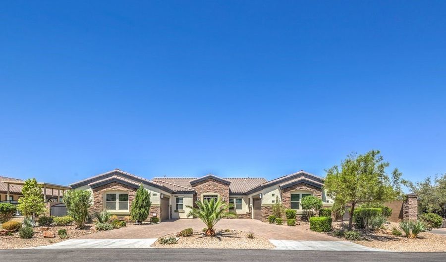 260 Milan St, Henderson, NV 89015 - 4 Beds, 5 Bath