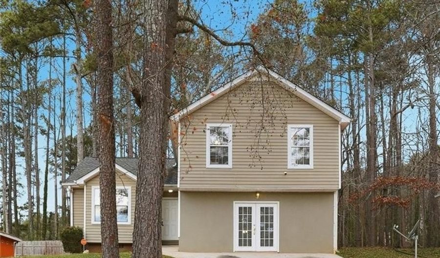 1957 SANDCREEK Dr SW, Atlanta, GA 30331 - 3 Beds, 3 Bath