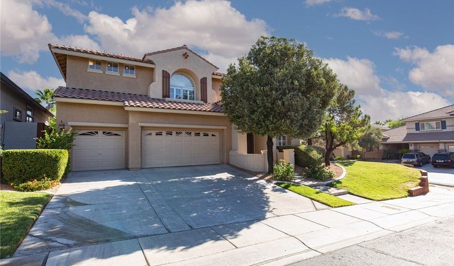 11000 Arbor Pine Ave, Las Vegas, NV 89144 - 4 Beds, 4 Bath