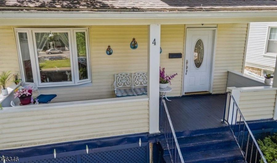 4 Park Heights Ave, Andover, NJ 07801 - 3 Beds, 2 Bath