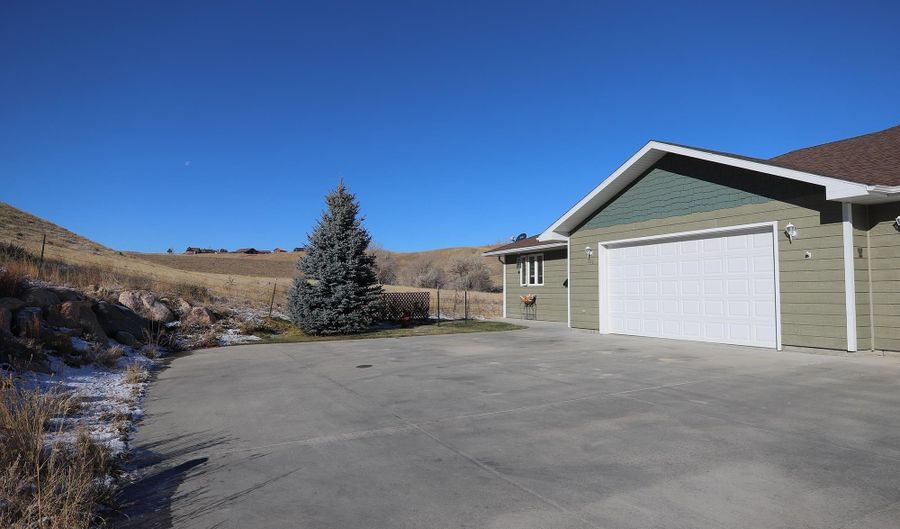 232 W Valley Ln, Buffalo, WY 82834 - 3 Beds, 2 Bath