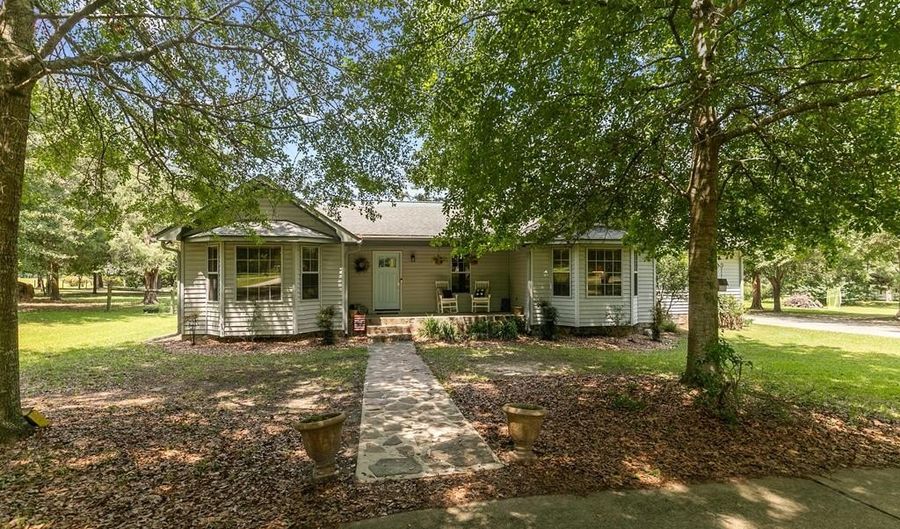 1491 Ashford Rd, Ashford, AL 36312 - 3 Beds, 2 Bath
