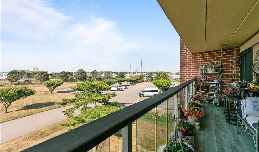 1204 Capella S St, Newport, RI 02840 - 1 Beds, 1 Bath
