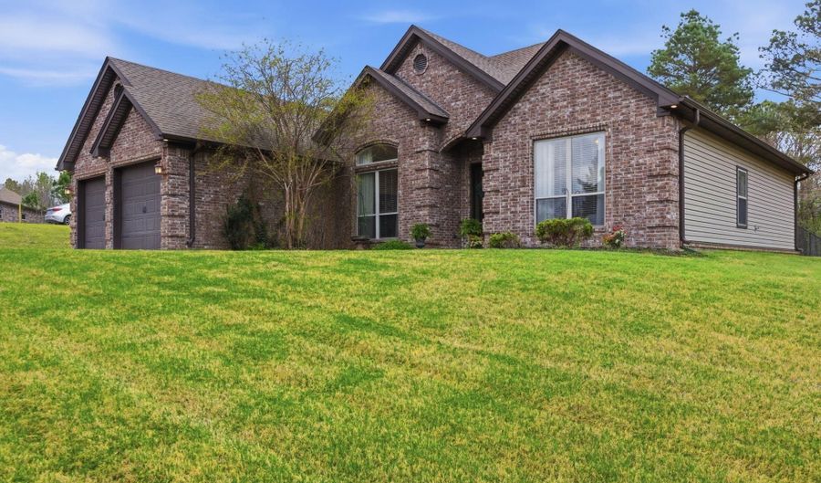 562 Joseph Dr, Alexander, AR 72002 - 4 Beds, 2 Bath