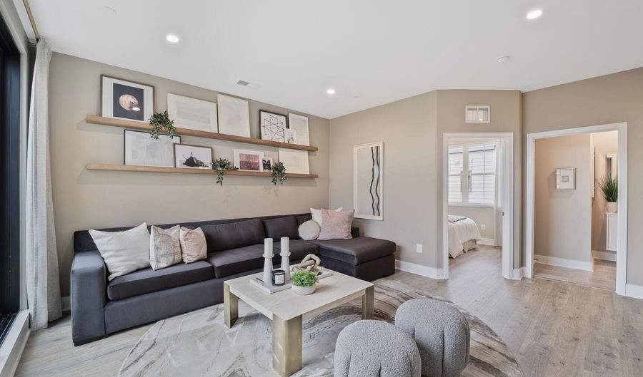 1211 NORTHSIDE PARK Blvd 39 CAMBRIDGE, Potomac, MD 20854 - 4 Beds, 5 Bath