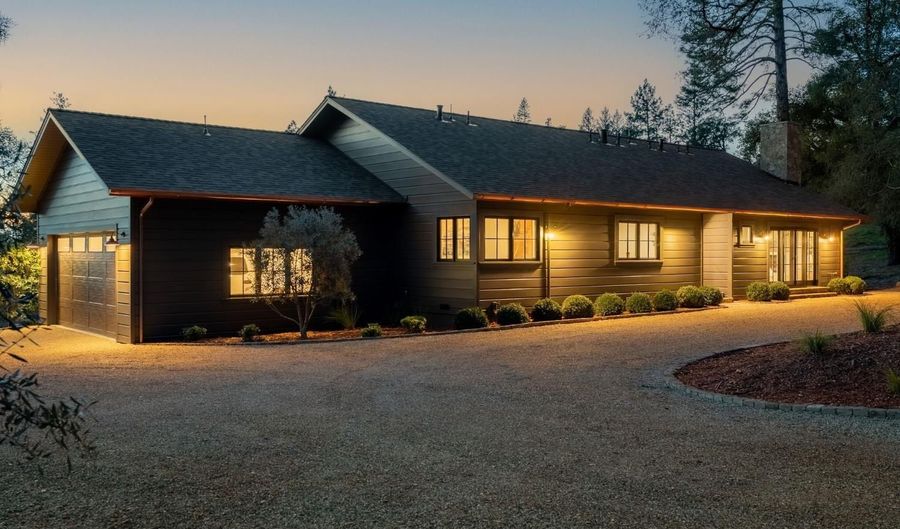 340 White Cottage Rd S, Angwin, CA 94508 - 2 Beds, 2 Bath