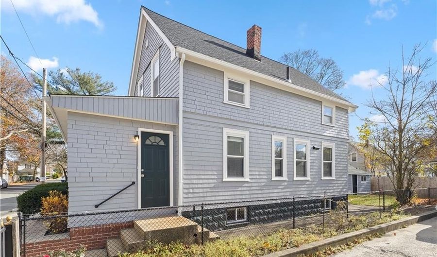 274 Montgomery Ave, Cranston, RI 02905 - 4 Beds, 2 Bath