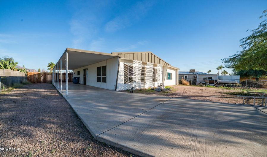 2359 S TOMAHAWK Rd, Apache Junction, AZ 85119 - 3 Beds, 2 Bath