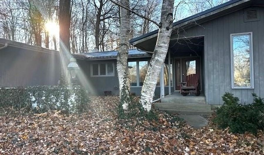 95 W 150 S, Angola, IN 46703 - 3 Beds, 2 Bath