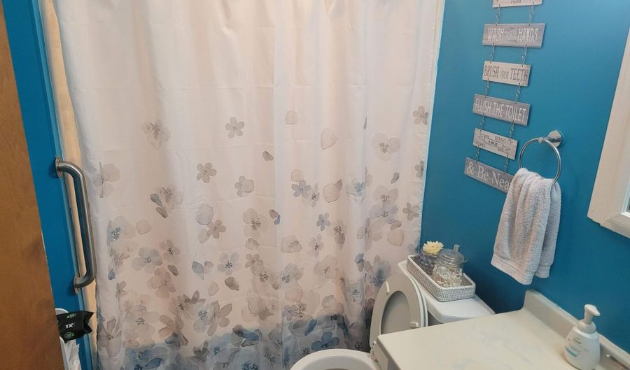 407 Ream St, Ada, OH 45810 - 2 Beds, 1 Bath