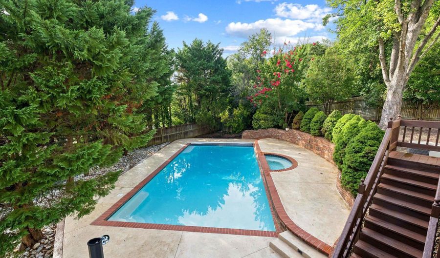 4606 HOLBORN Ave, Annandale, VA 22003 - 6 Beds, 4 Bath