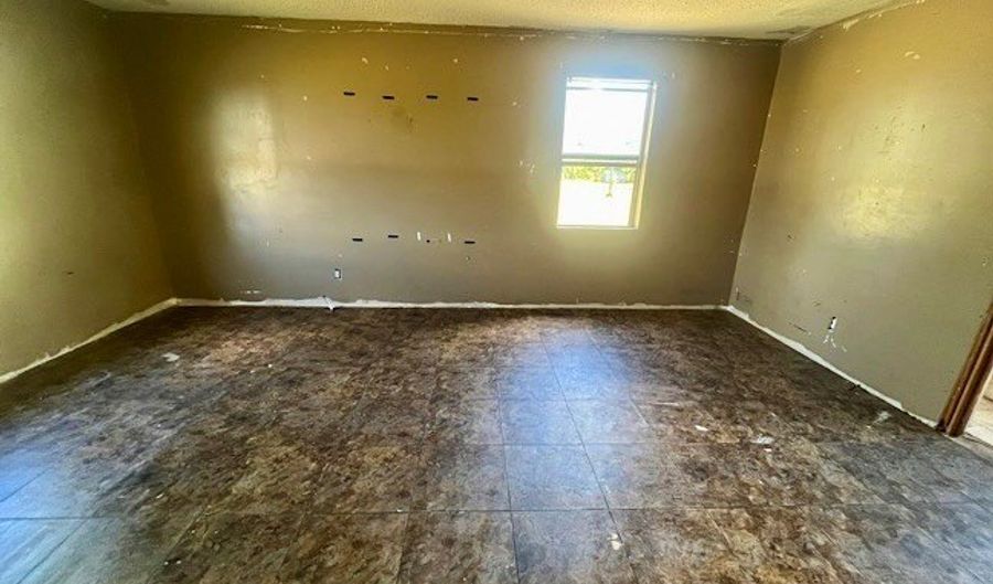25 STEPHEN WILLIAMS Ln, Adel, GA 31620 - 3 Beds, 2 Bath