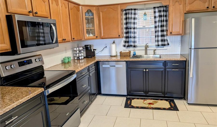 1640 JUNO Trl 101A, Astor, FL 32102 - 2 Beds, 2 Bath