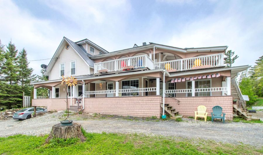 3887 US Route 5, Burke, VT 05832 - 6 Beds, 6 Bath