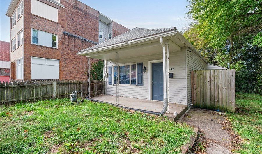 607 Olive Ln, Ambridge, PA 15003 - 2 Beds, 1 Bath