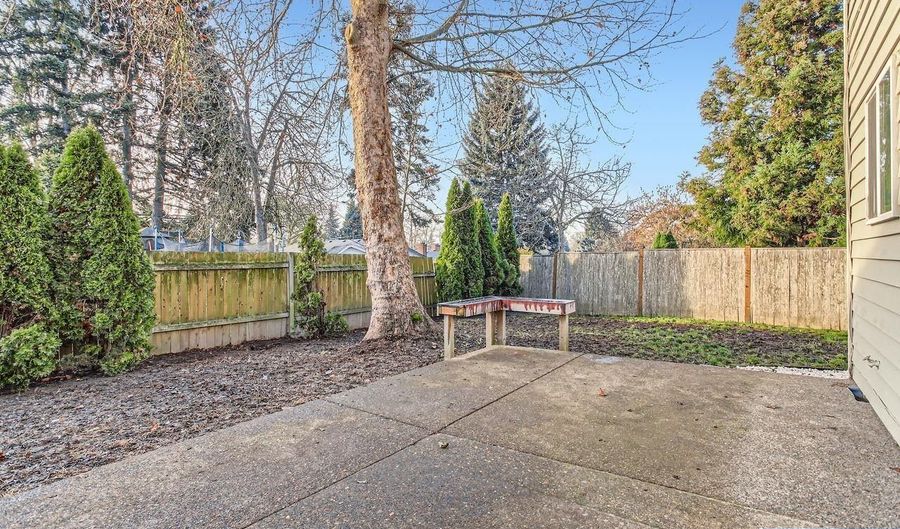 20136 SW Southview St, Aloha, OR 97007 - 2 Beds, 2 Bath