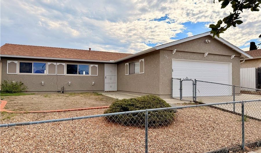 648 Flora, Oceanside, CA 92057 - 4 Beds, 2 Bath