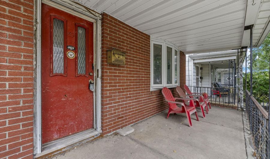 39 W 40TH St, Bayonne, NJ 07002 - 4 Beds, 1 Bath