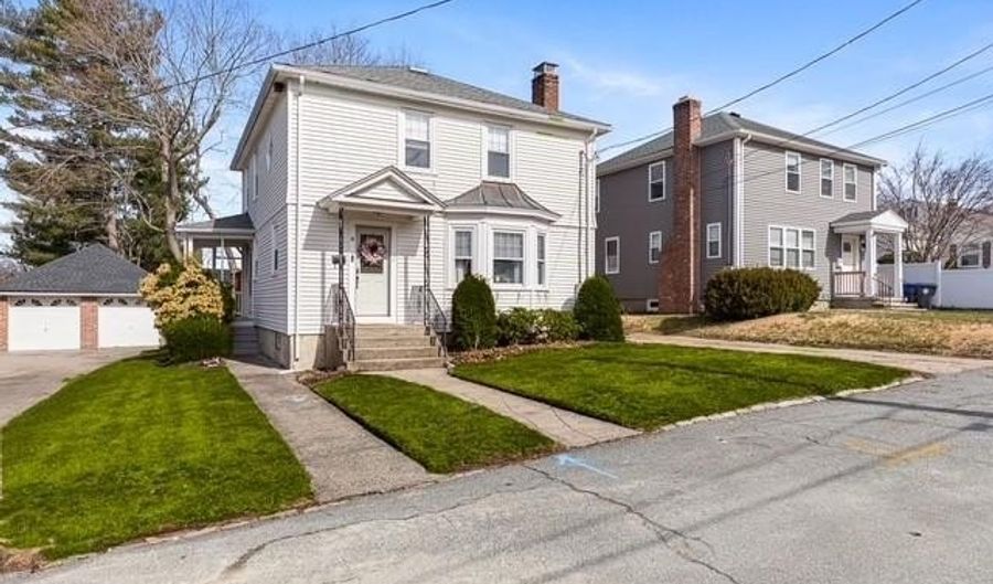 8 Turcone St, North Providence, RI 02911 - 3 Beds, 2 Bath