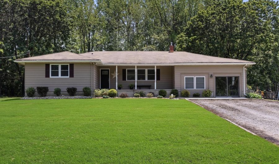 174 Ellisdale Rd, Allentown, NJ 08501 - 3 Beds, 3 Bath